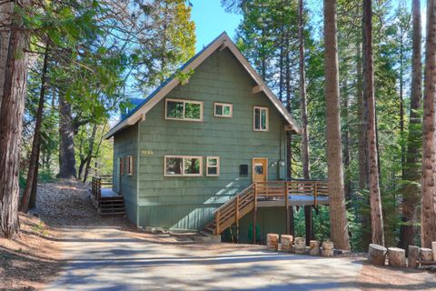 A home in Fish Camp