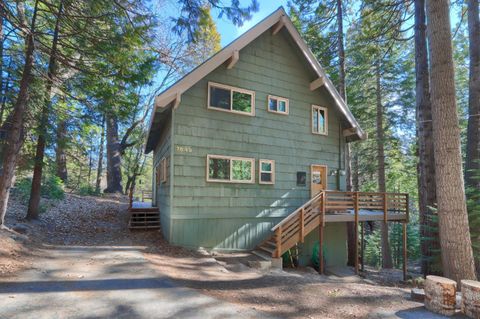 A home in Fish Camp