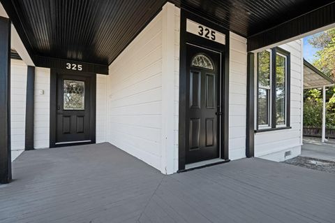 A home in Lemoore