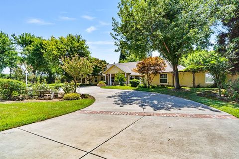 A home in Sanger