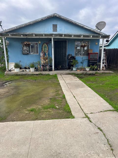 A home in Orange Cove