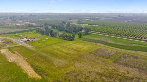 A home in Reedley