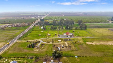 A home in Reedley