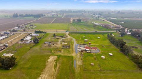 A home in Reedley