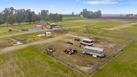 A home in Reedley