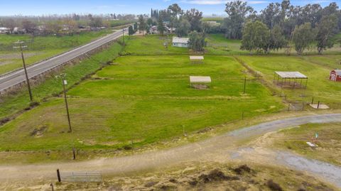 A home in Reedley