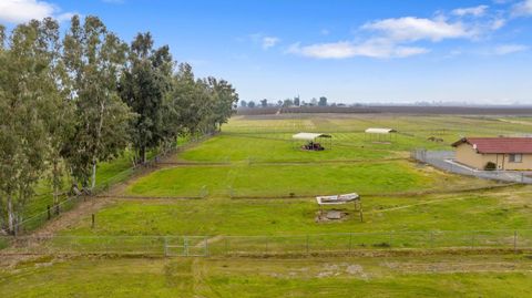 A home in Reedley