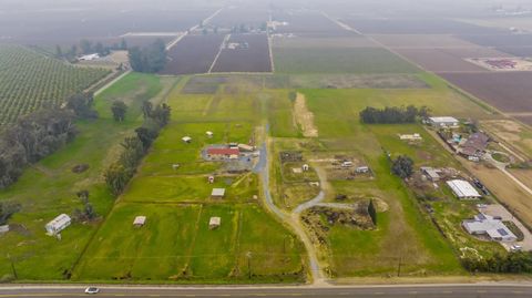 A home in Reedley