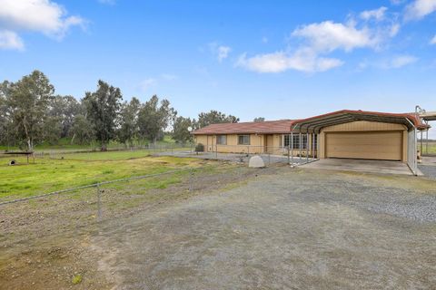 A home in Reedley