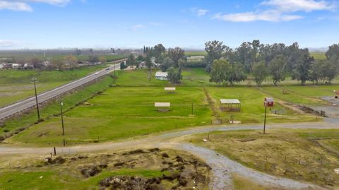 A home in Reedley