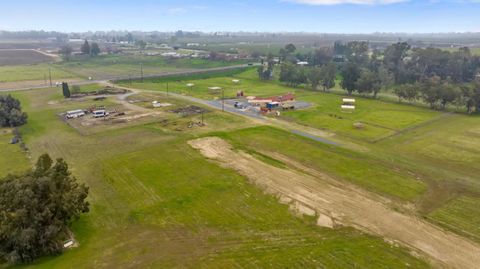 A home in Reedley