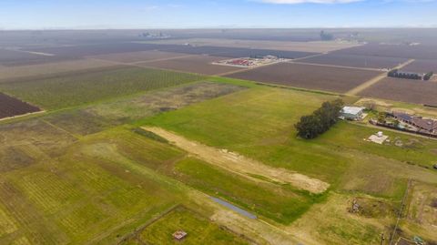 A home in Reedley