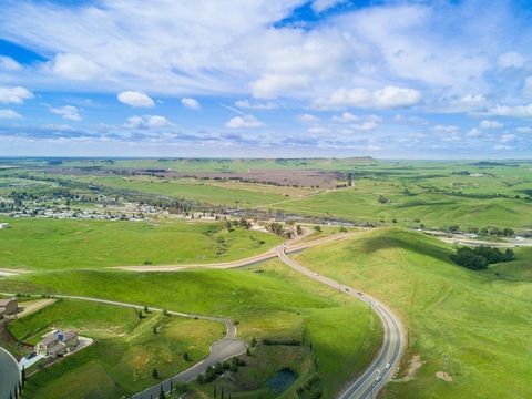 1 Millerton Road Friant CA 93626