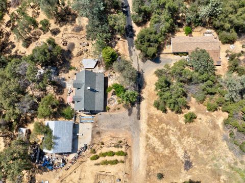 A home in Mariposa