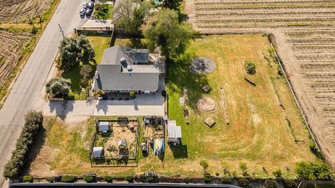 A home in Kingsburg