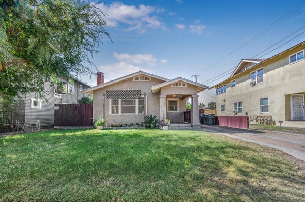 2411 N MAROA AVE, FRESNO, CA 93704 - Image 028cdb97df2f77ce5ee7b15bc3dcdc26/1067632191