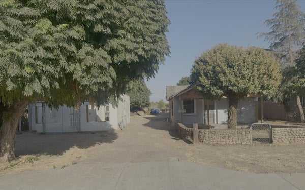 208 MORTON AVE, SANGER, CA 93657 - Image 0480dd1c587cd8d79dc652dba5ae44ca/3216748085