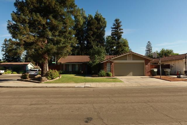 Photo 1 of 25 — 4123 W Los Altos Avenue, Fresno, CA 93722