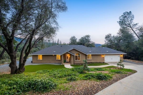 38614 BON VEU CIR, OAKHURST, CA 93644 - Image 18d8bae4fe0c07994c4e9fdfbca2e40d/3011207598
