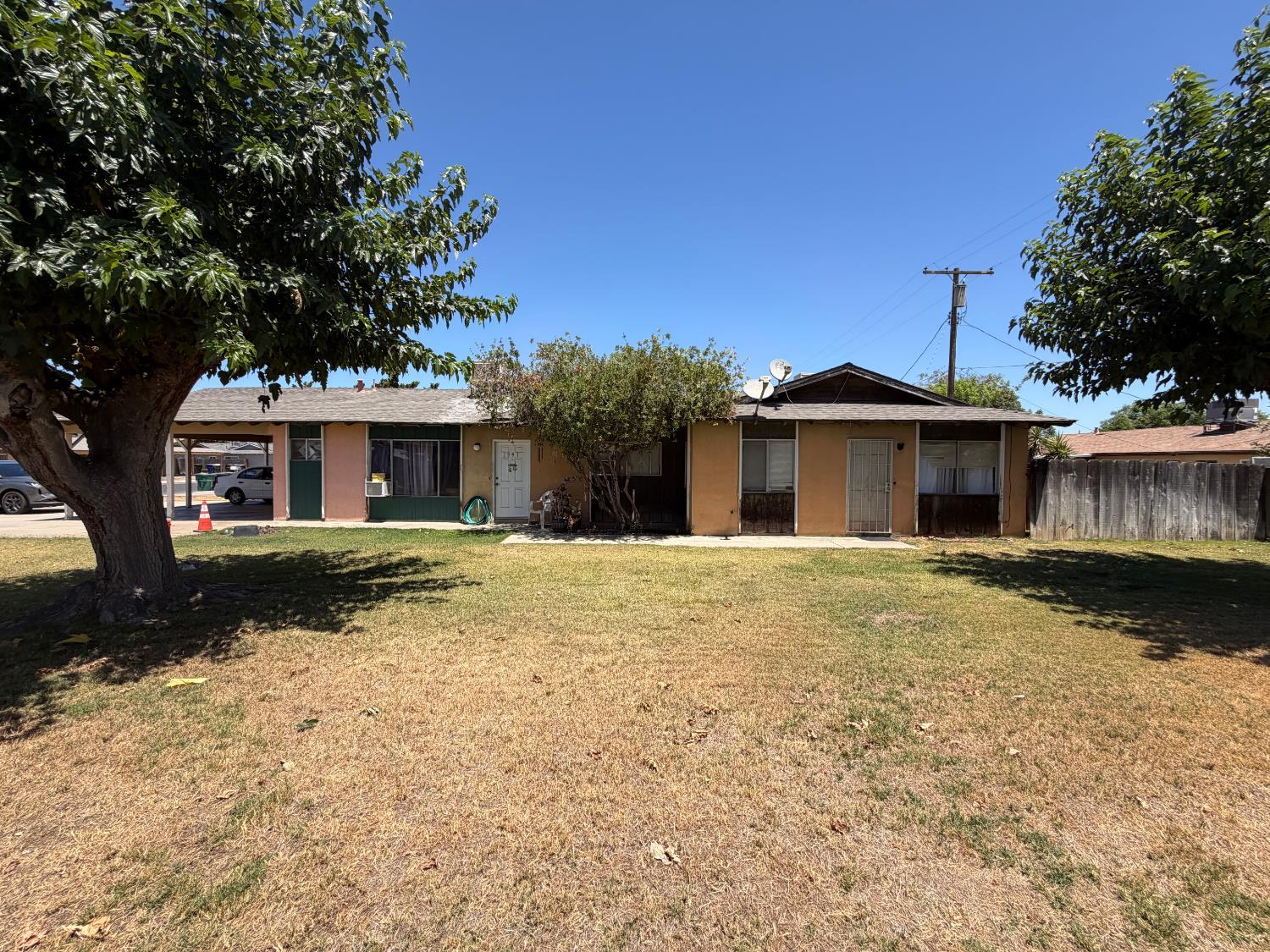 1991 Parker Pl, Hanford, CA 93230