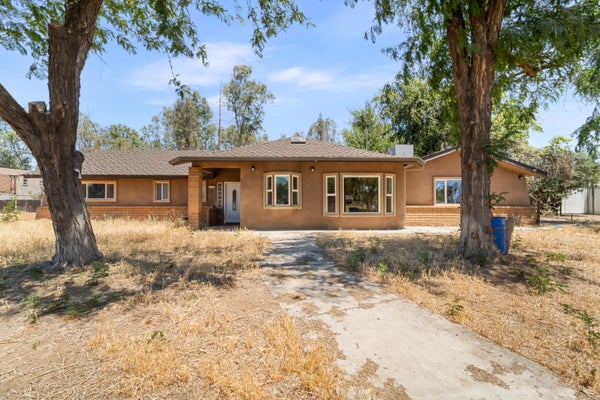 6073 W CLINTON AVE, FRESNO, CA 93723 - Image 212a123b1c0e02feb3fec6bc5b3b2b71/1762780554