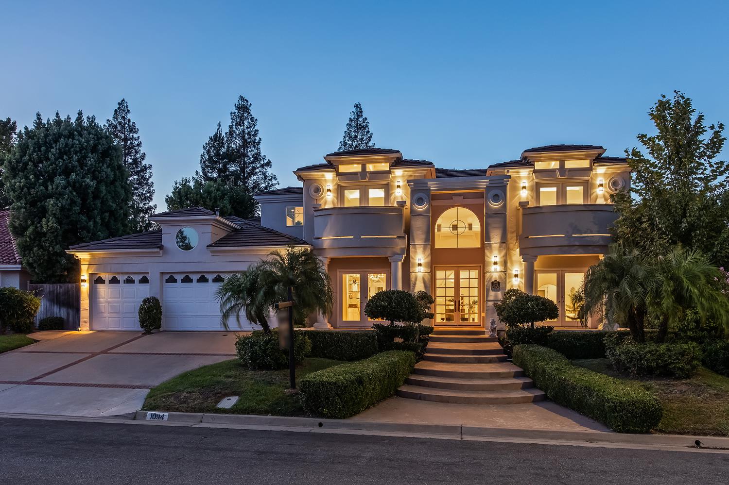 Photo 1 of 62 — 1094 E Newhall Drive, Fresno, CA 93720