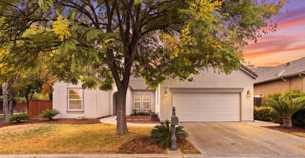 4769 N EMERALD PEAK DR, CLOVIS, CA 93619 - Image 2eacd4dfecaa3fcde988dfaf9390aea9/1861820868