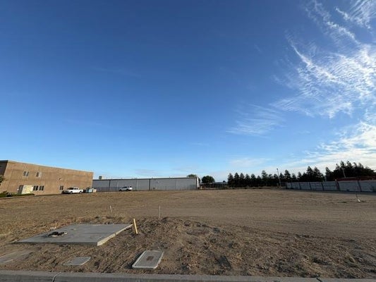 2531 MITCHELL CT, MADERA, CA 93637 - Image 2fe11bc5cd7a95b7f6455a89ae8a827d/1731557859