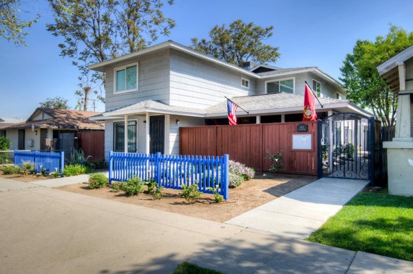 402 N POPLAR AVE, FRESNO, CA 93701 - Image 396e55da105ae7d2425f17a5e1678ad5/32485935