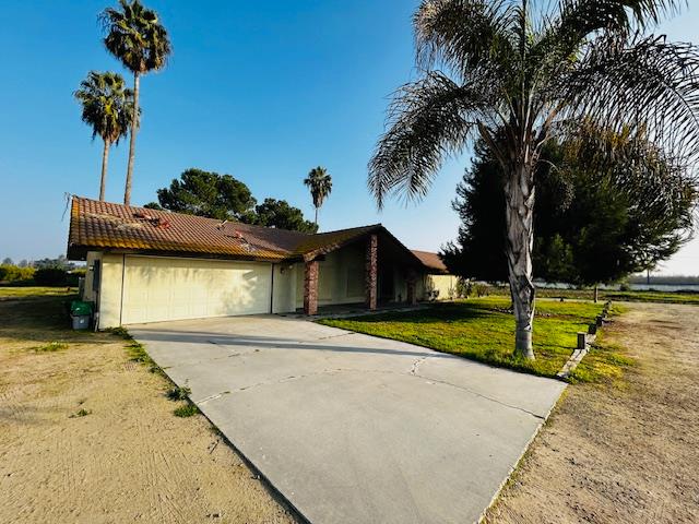 1412 S Temperance Avenue - Photo 2