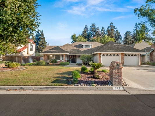 527 E BRADDOCK DR, FRESNO, CA 93720 - Image 3ee2cf2c3eda89b2b6c0f851cb22b7be/3298916327