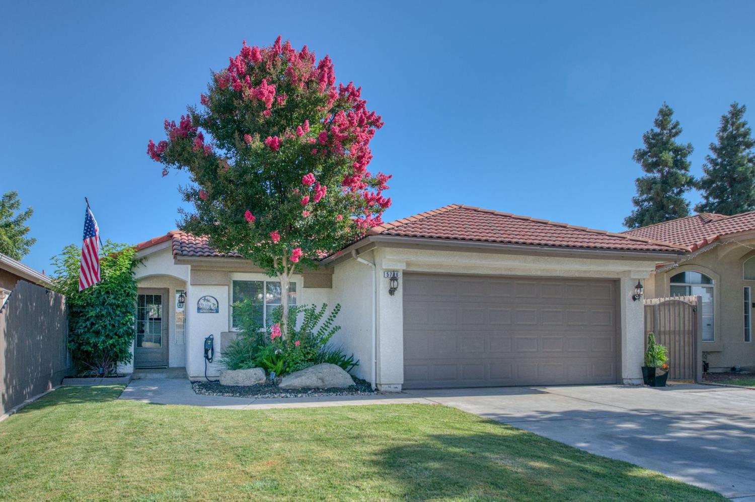 Photo 1 of 29 — 5706 W Sample, Fresno, CA 93722