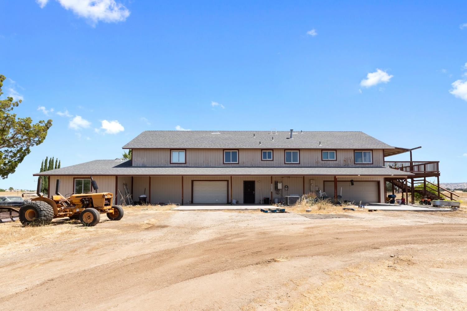 Photo 1 of 39 — 25363 Run Way, Raymond, CA 93653