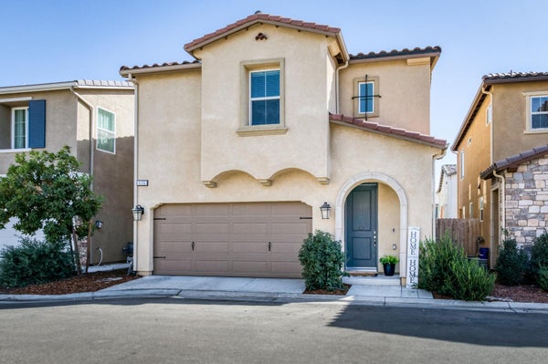 976 THURMAN WAY W, MADERA, CA 93636 - Image 4be176243c6a8891d72136d4fbfb0579/2689028343