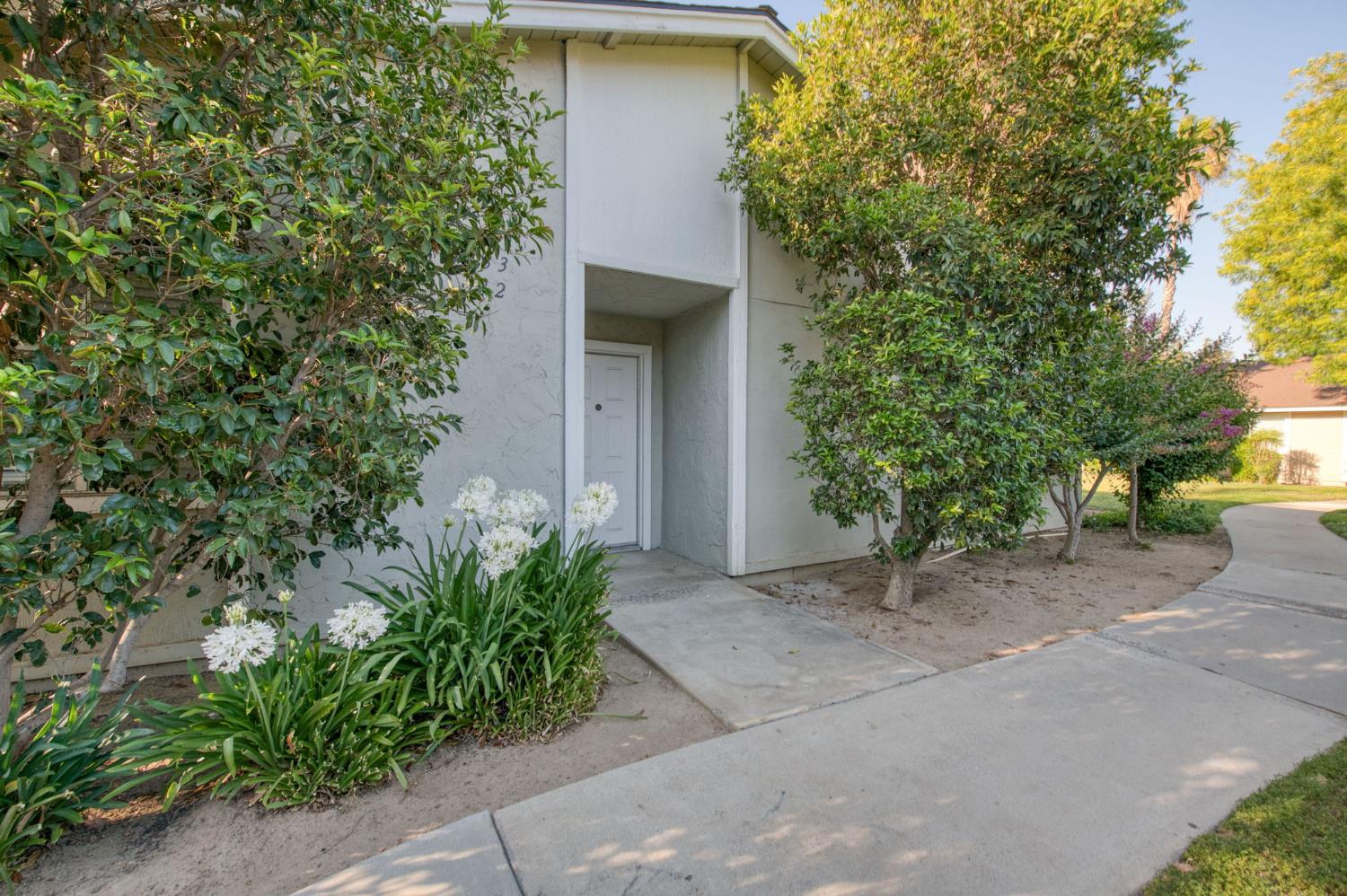 Photo 1 of 23 — 4733 N Cedar Avenue 112, Fresno, CA 93726