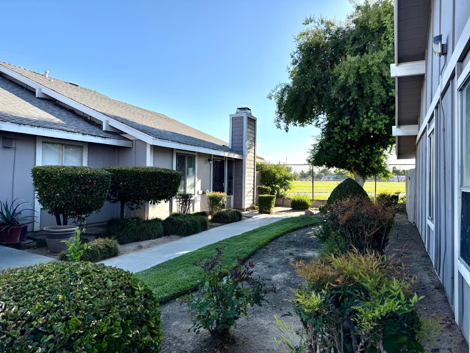 Photo 1 of 19 — 1027 W Dakota Avenue 113, Fresno, CA 93705