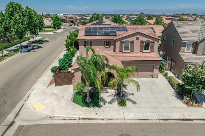 Photo 1 of 56 — 3609 Flint Avenue, Clovis, CA 93619