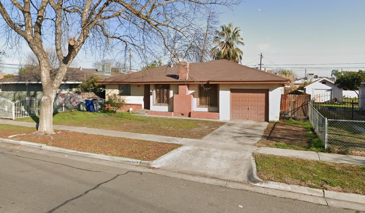 Photo 1 of 1 — 249 S Backer Avenue, Fresno, CA 93702