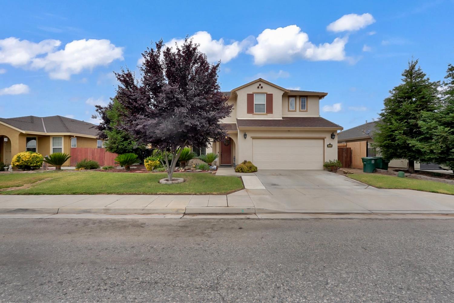 Photo 1 of 32 — 105 Pine Street, Chowchilla, CA 93610