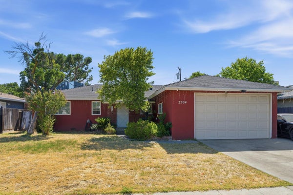3504 N WOLTERS AVE, FRESNO, CA 93726 - Image 5e228e4673dc7df52568dc2d6d55e5d2/3877409429