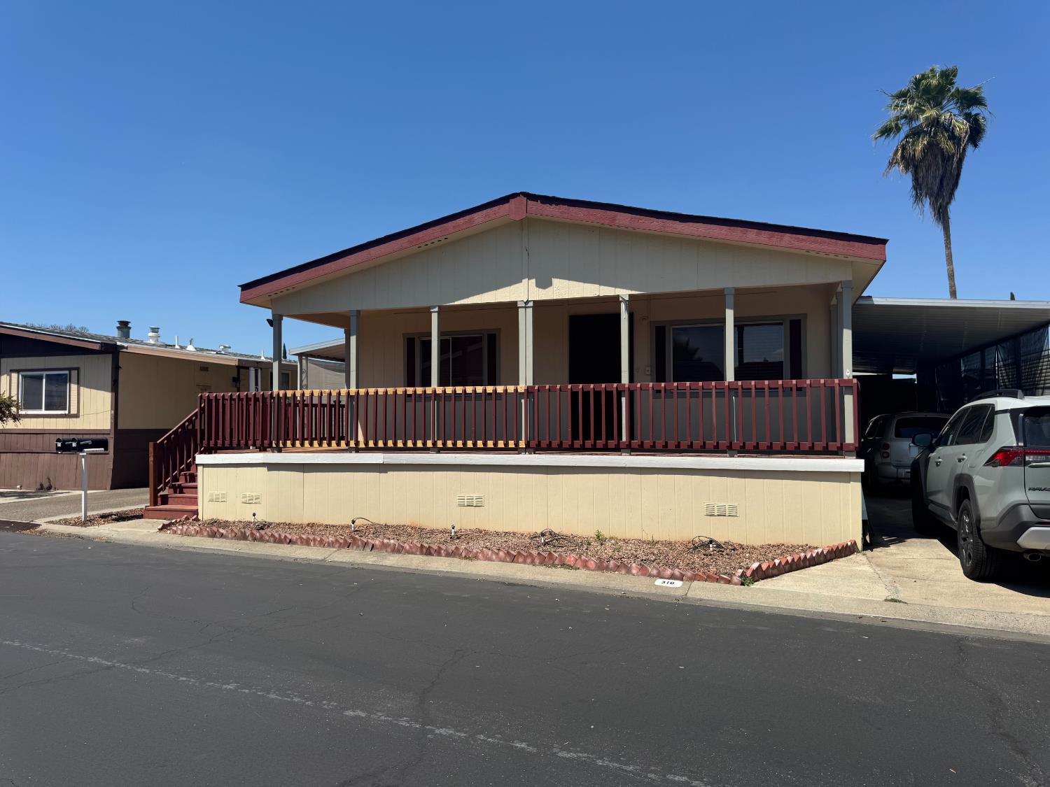 Photo 1 of 33 — 336 E Alluvial # 310 Unit # 310, Fresno, CA 93720