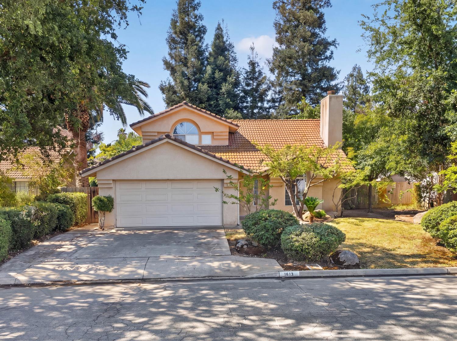 Photo 1 of 46 — 1813 E Shea Drive, Fresno, CA 93720