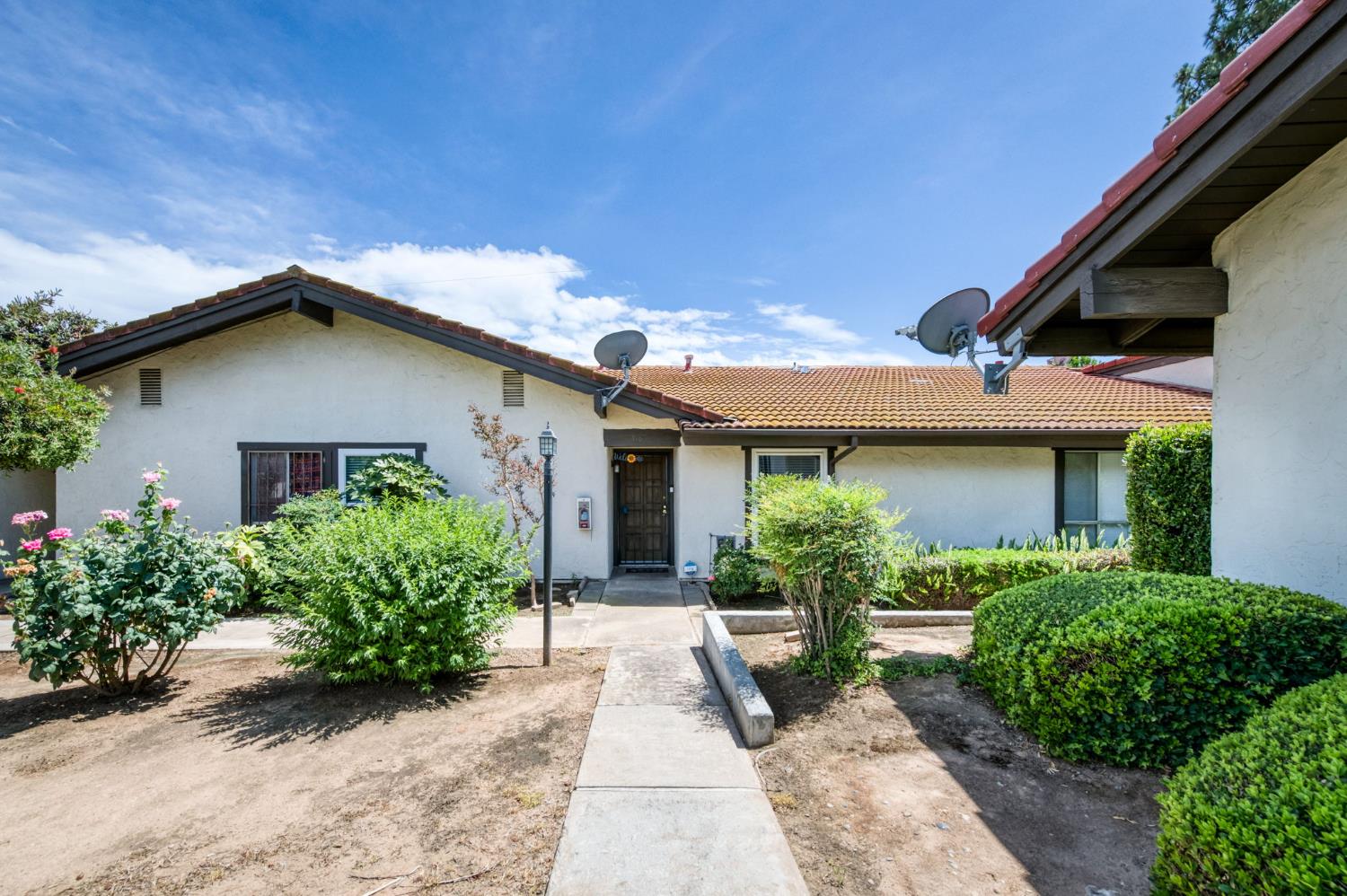 Photo 1 of 29 — 6338 N Maroa Avenue 118, Fresno, CA 93704