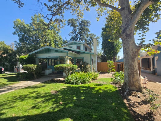 702 E CAMBRIDGE AVE, FRESNO, CA 93704 - Image 771ec1a36a0545eb967ea2ca2fb21117/3520676067