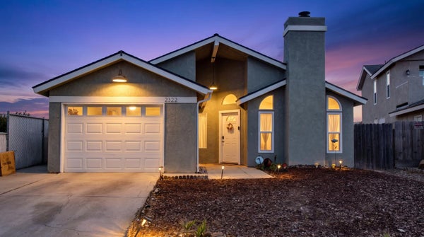 2322 N CECELIA AVE, FRESNO, CA 93722 - Image 78b4cd077bd5ddb0a49f2f624cd6672e/2197474885