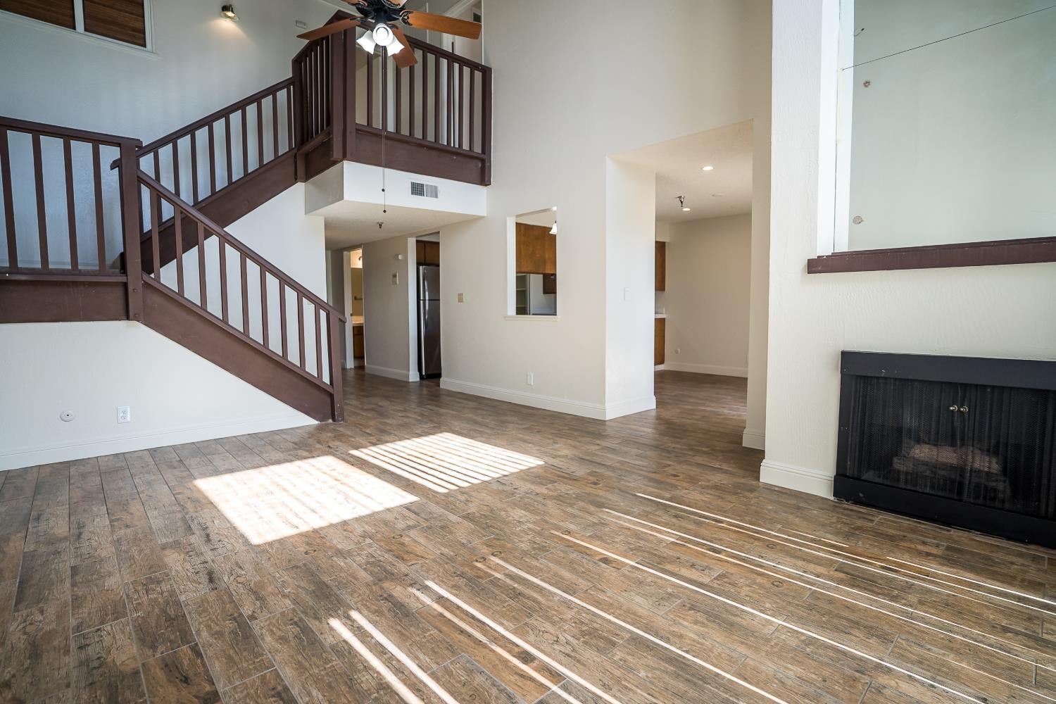 4919 N Millbrook Avenue 207 - Photo 2