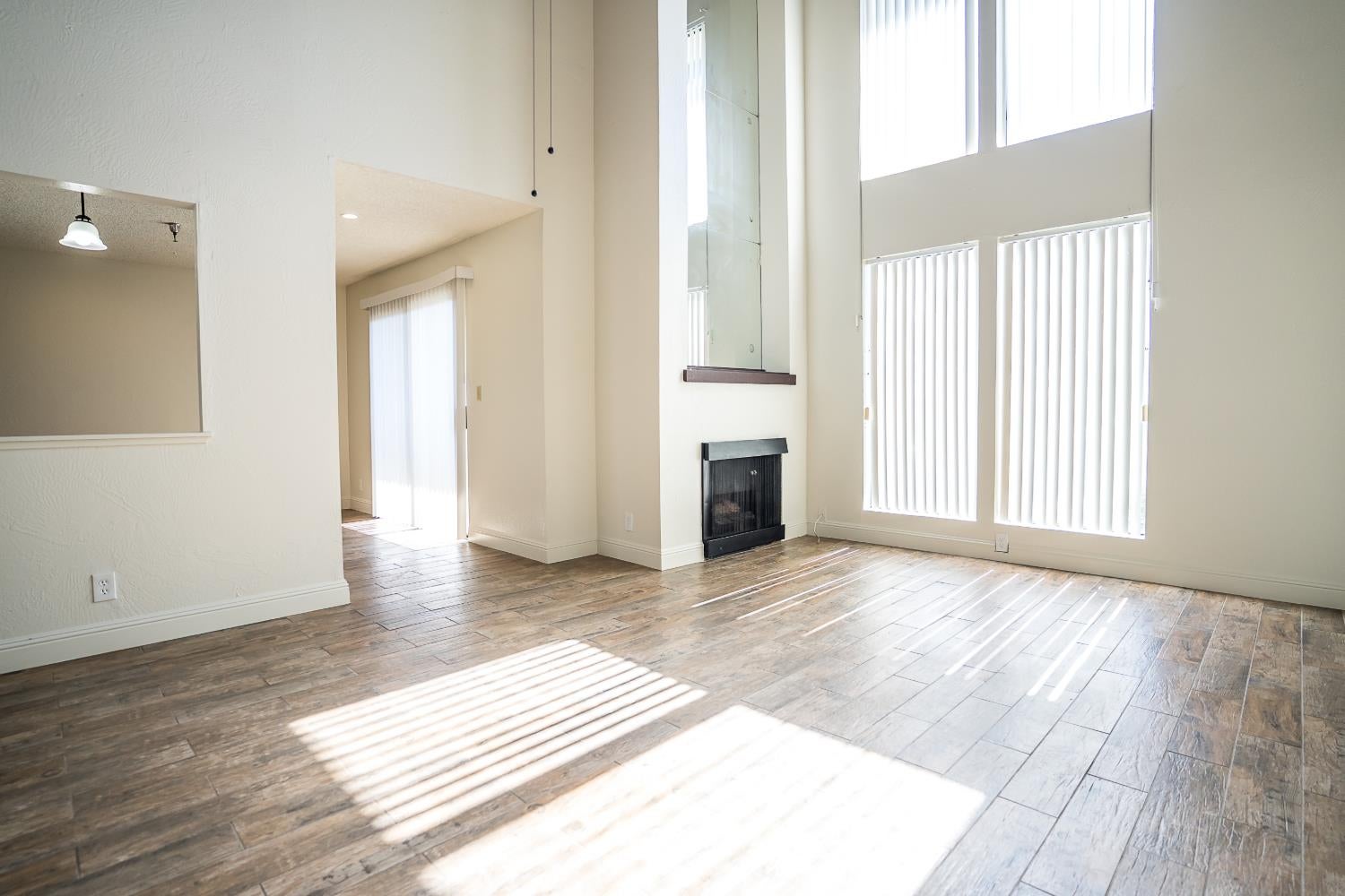 4919 N Millbrook Avenue 207 - Photo 3