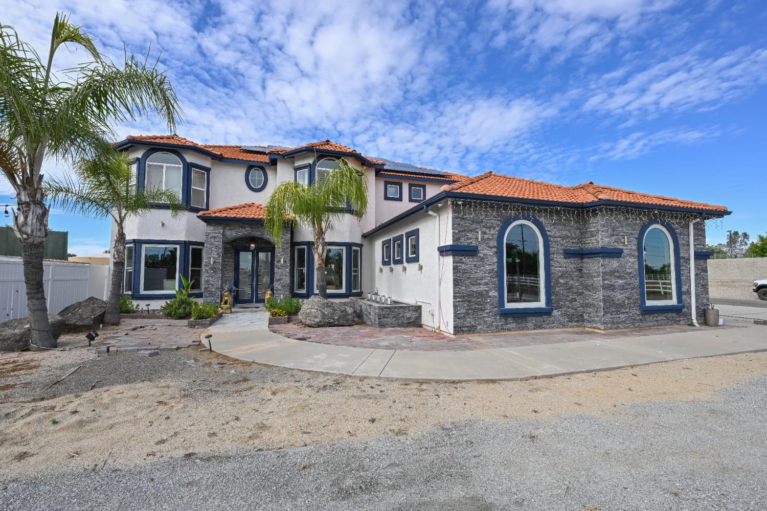 Photo 1 of 77 — 11027 N Stanford Avenue, Clovis, CA 93619