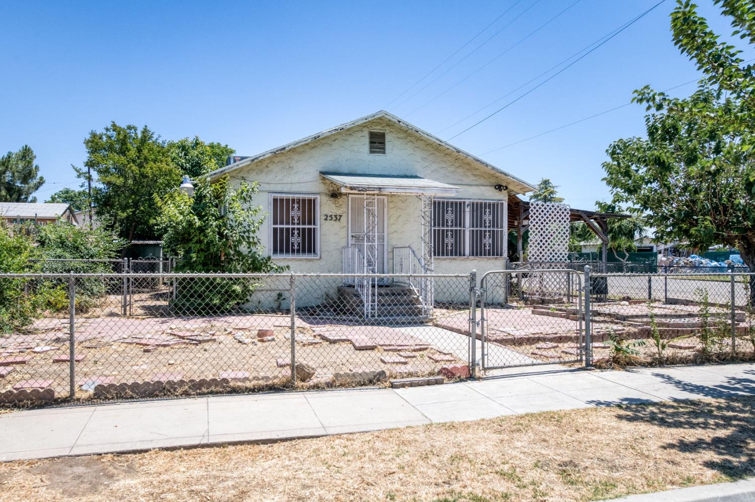 2537 S 11th - Photo 3