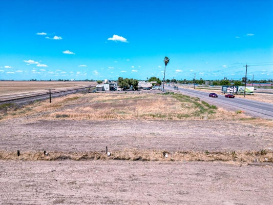 N ST, FIREBAUGH, CA 93622 - Image 86efde05b4e70f9577c02864311c7d64/2835342363